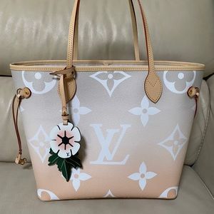 Louis Vuitton By the Pool Neverfull MM in Mist